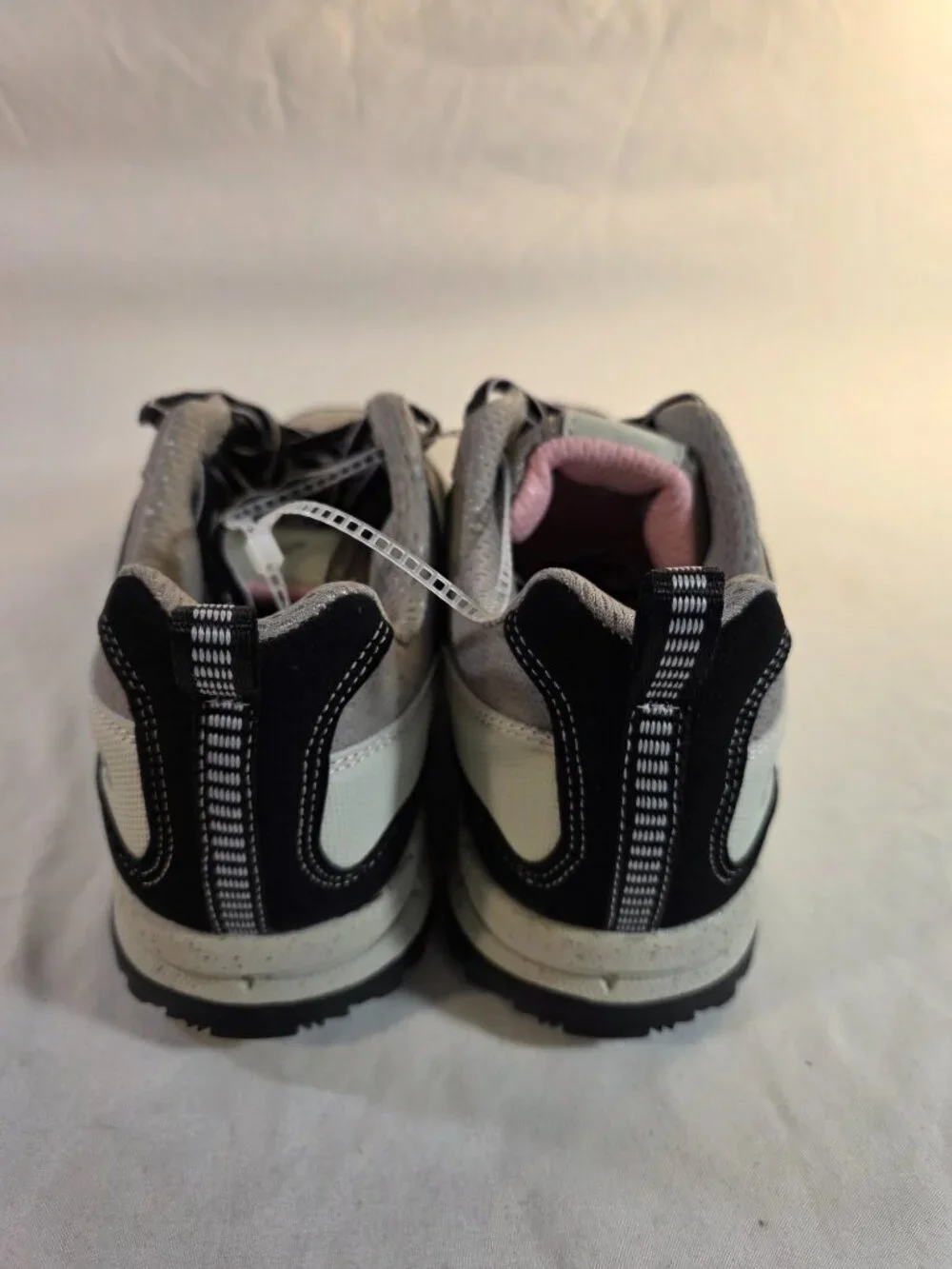 FILA Evergrand TR 21.5 Women’s 9.5 Gray Black Pink Trail Running Shoes